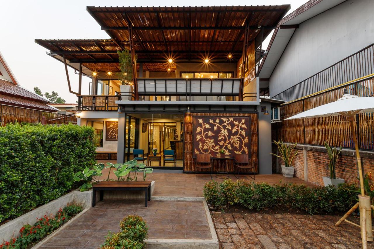 Hostel One Art And Gallery Chiang Mai Exterior photo